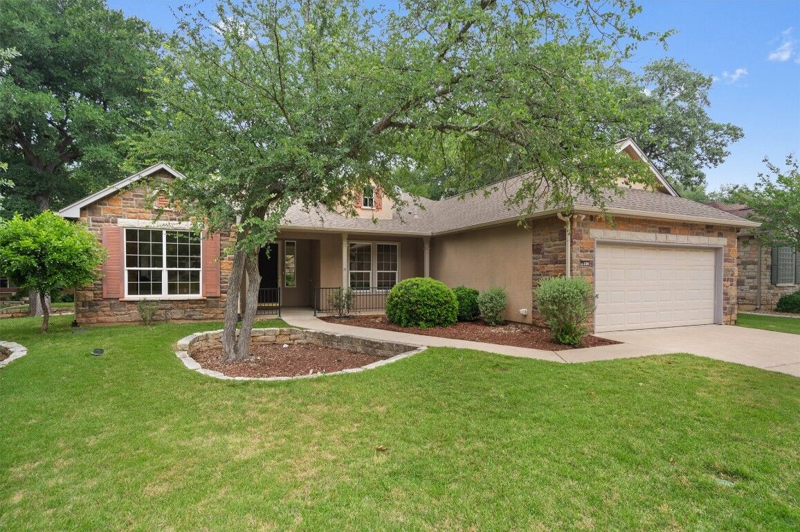 Property Photo: 106 Ranch House Cove TX 78633