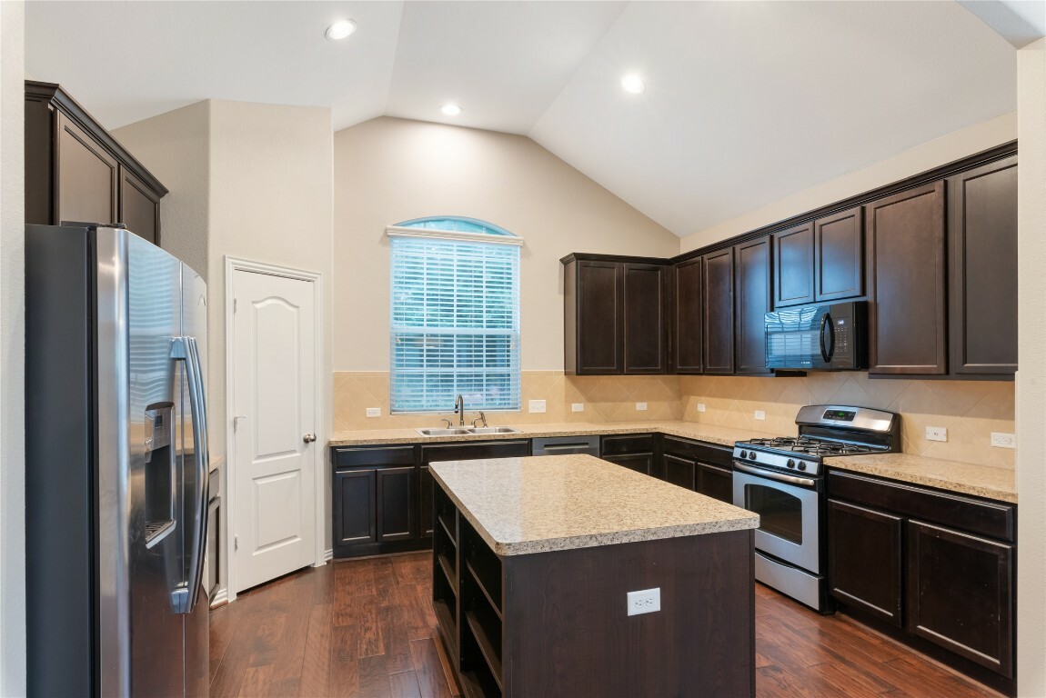 Property Photo: 217 Orchard Hill Trail TX 78610