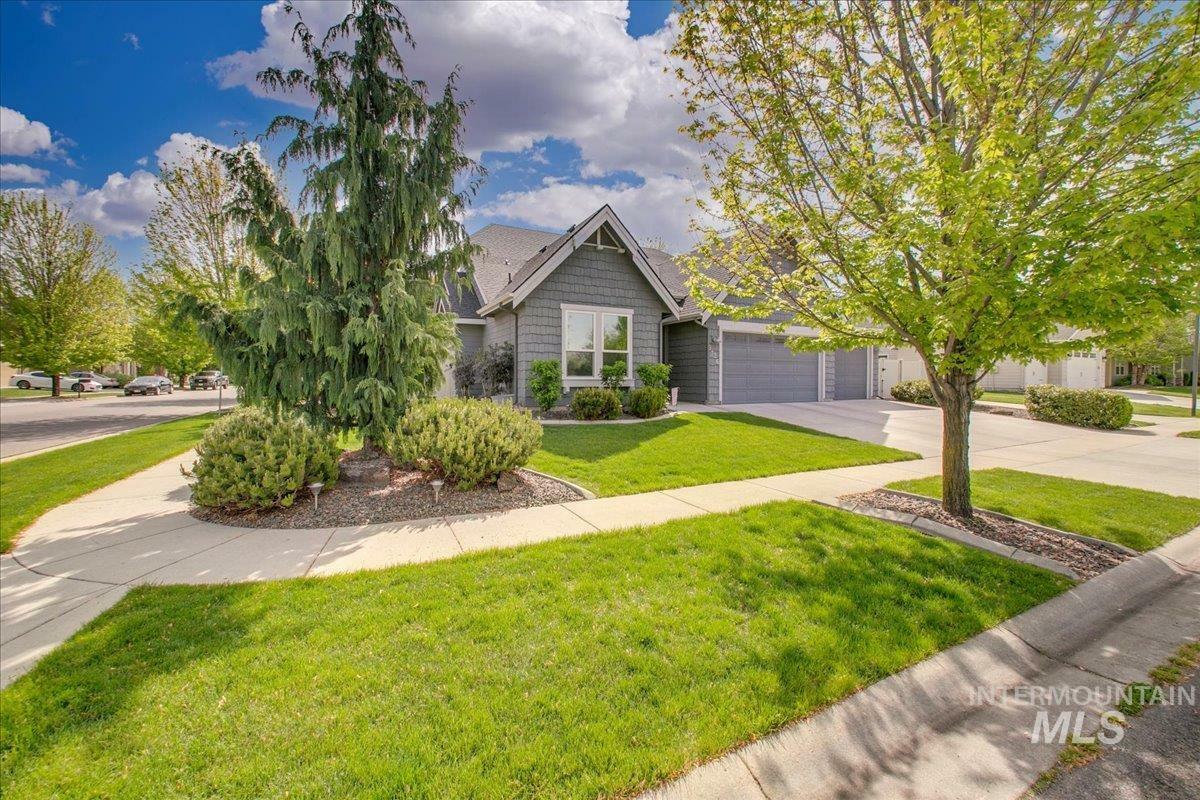 Property Photo: 5726 N Morpheus Way ID 83642