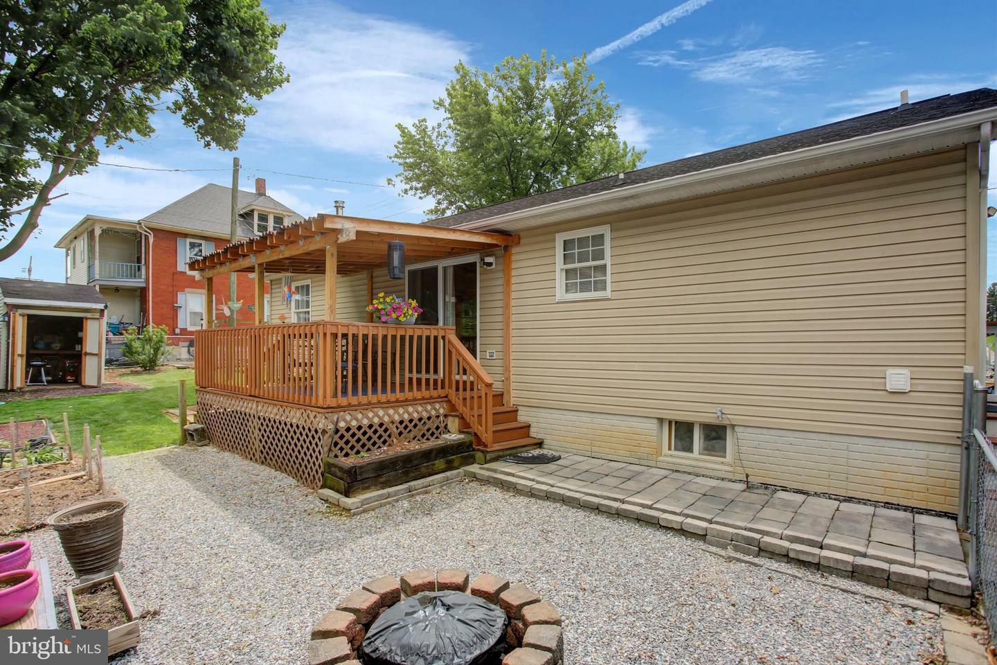 Property Photo:  5 E Fifth Street  PA 17268 