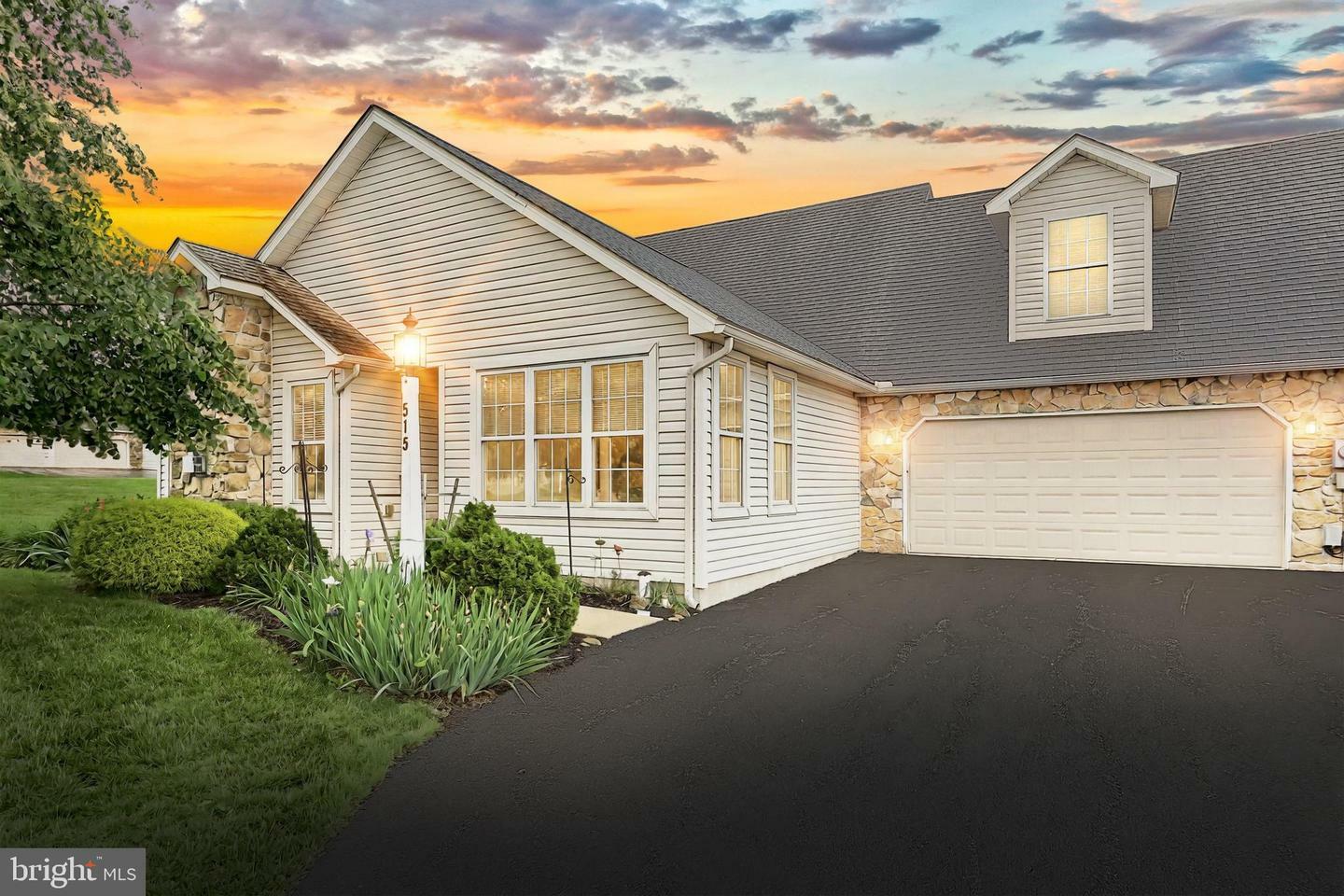 515 Mahopac Drive  Red Lion PA 17356 photo