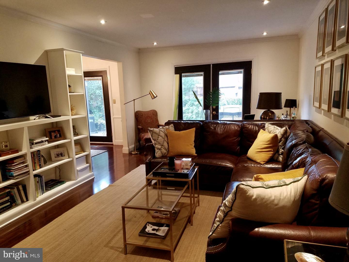 Property Photo: 319 Arbor Oaks Court MD 21108