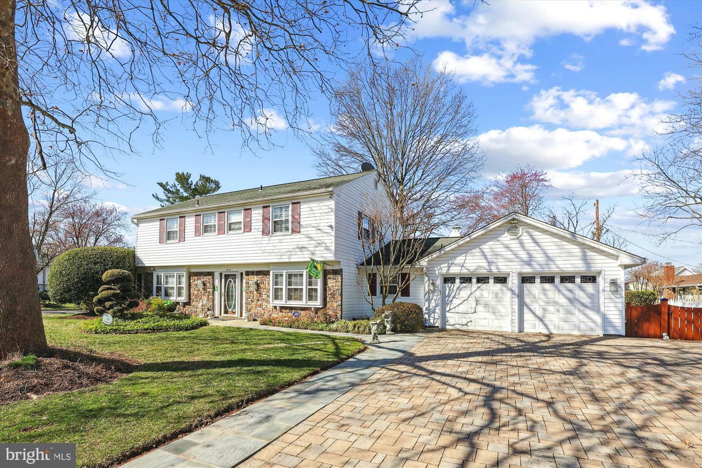 Property Photo: 4212 Majestic Lane VA 22033
