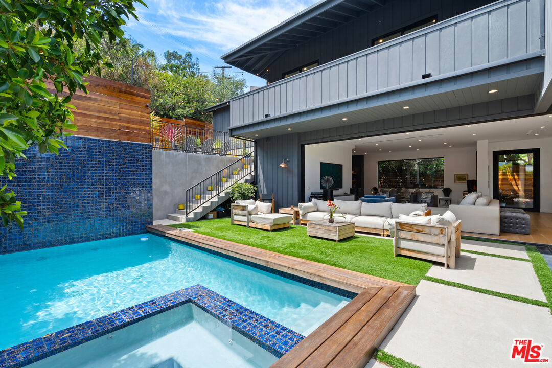 Property Photo: 1919 Pinehurst Rd CA 90068