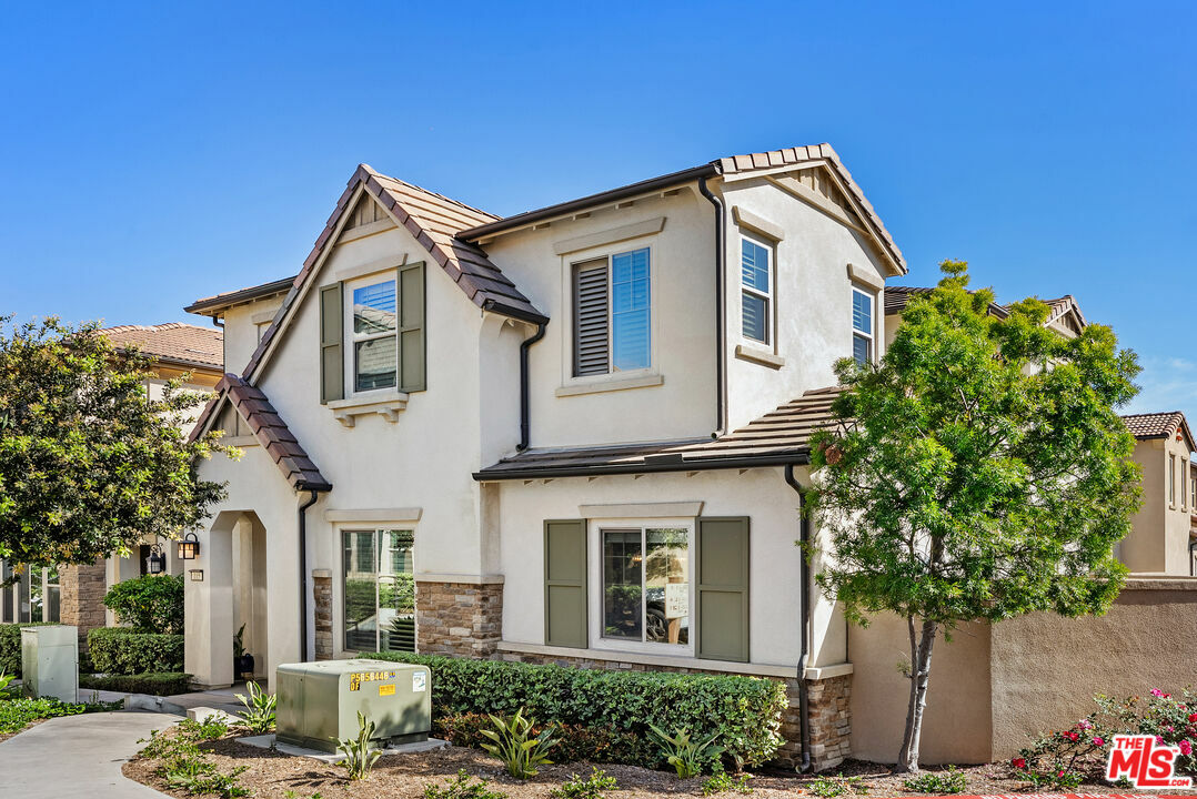 Property Photo: 115 Primrose Dr CA 92610