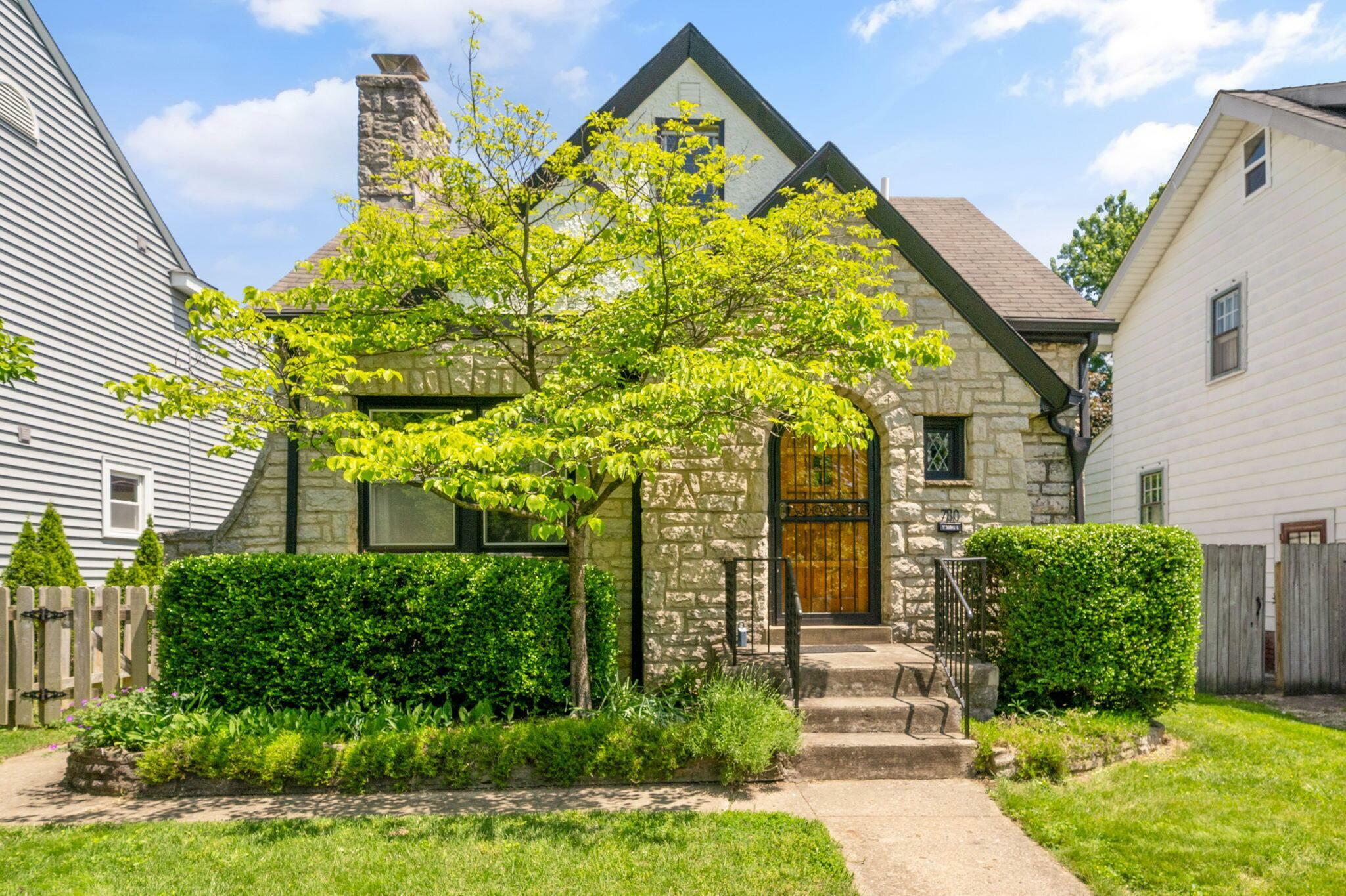 Property Photo: 780 Vernon Road OH 43209