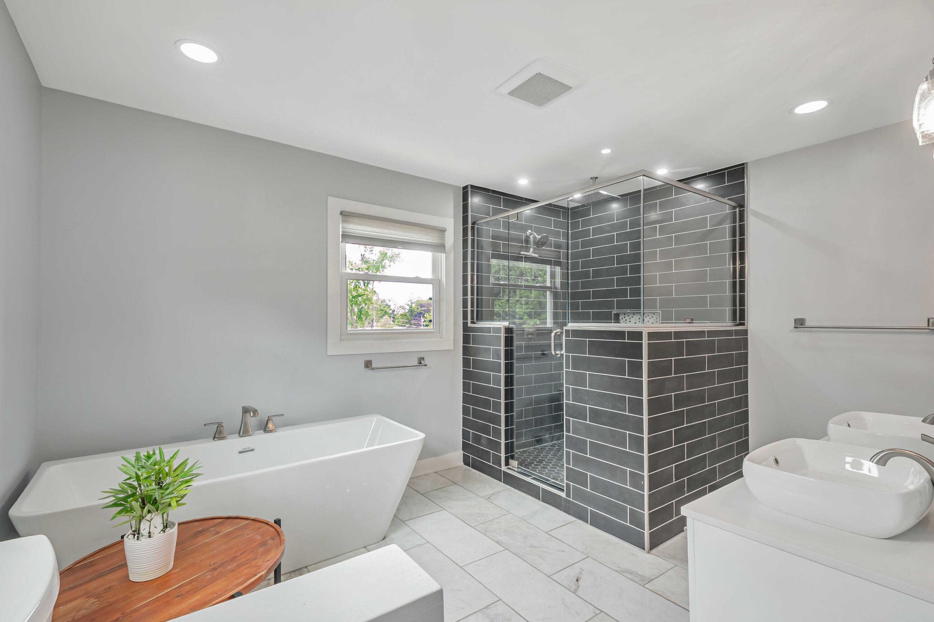Property Photo: 744 Southridge Drive OH 43050