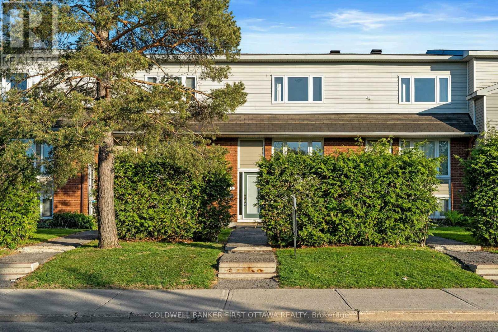 106 Monterey Drive  Ottawa ON K2H 7A8 photo