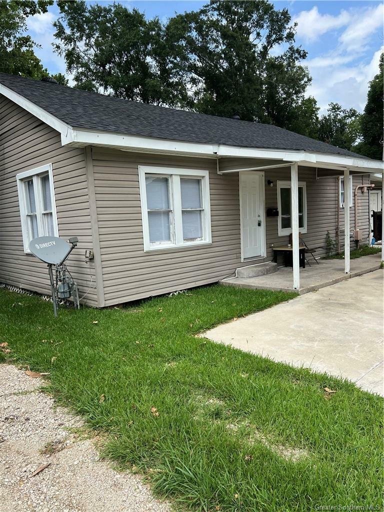 925 Gulf Street  Lake Charles LA 70601 photo