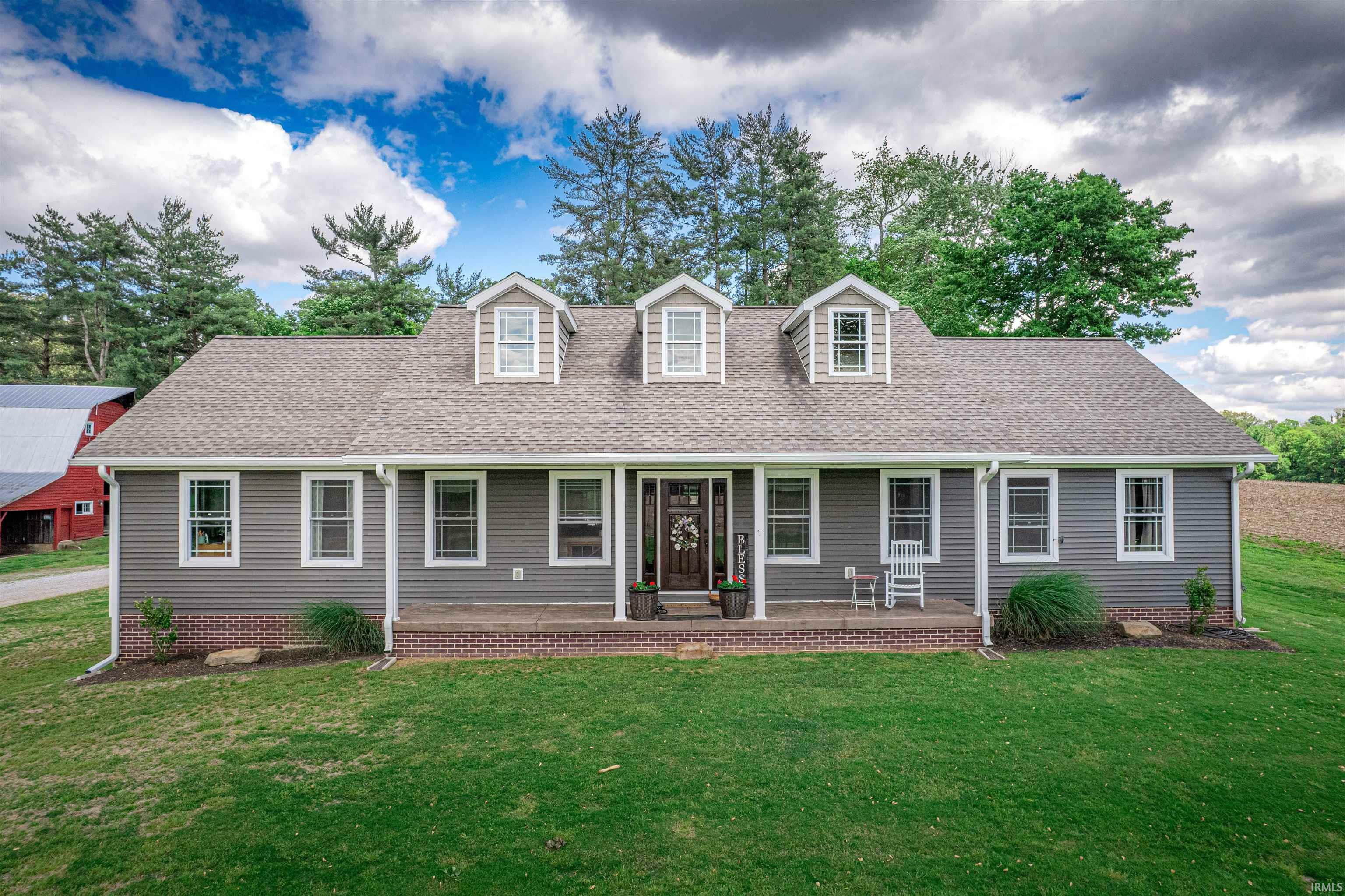 Property Photo: 1036 N Main Street IN 47670