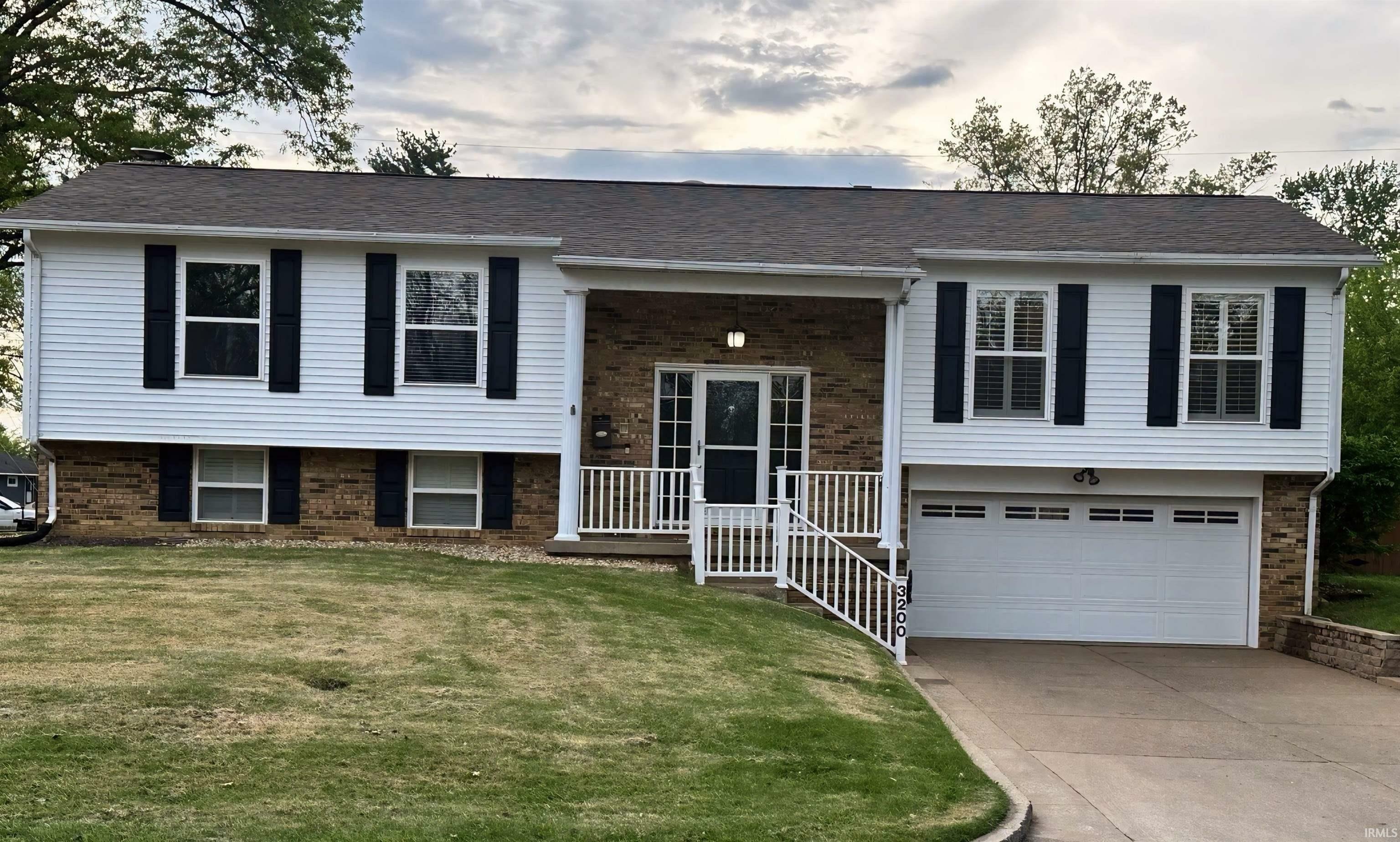 Property Photo: 3200 Mockingbird Lane IN 47710