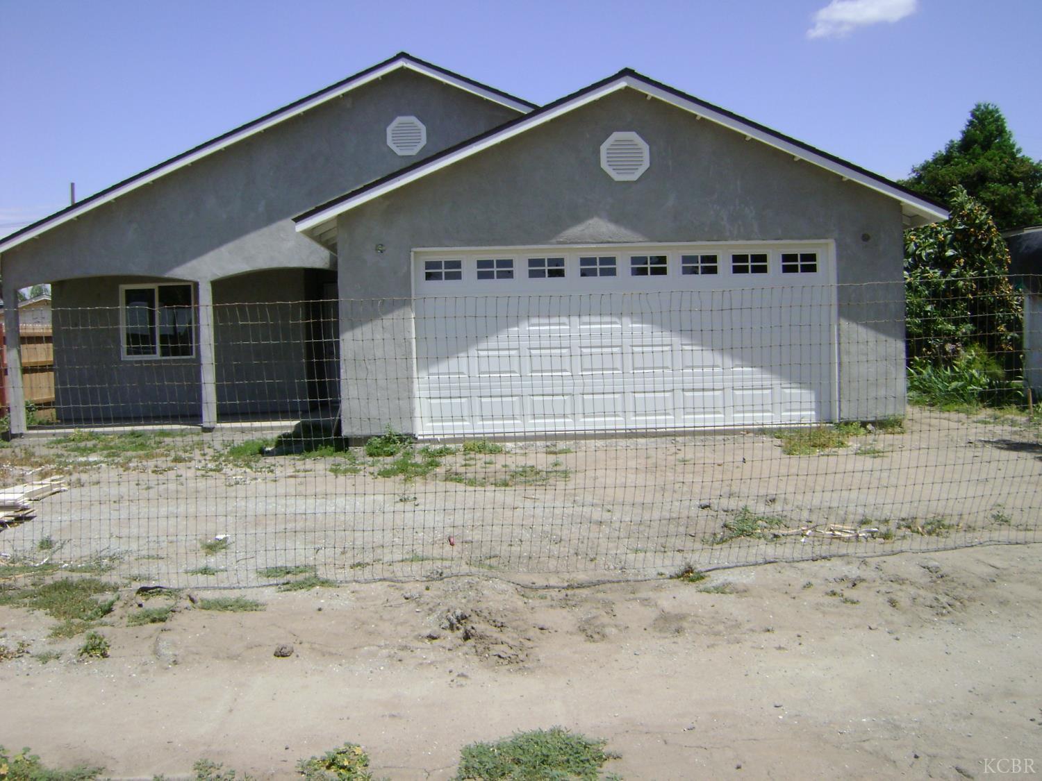 328 N D Street  Tulare CA 93274 photo