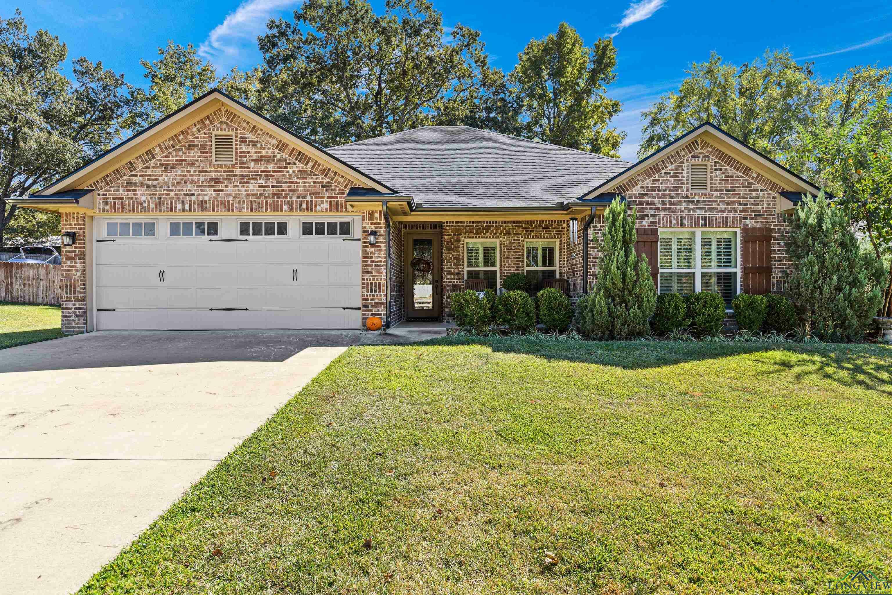 Property Photo: 123 Park Dr TX 75662