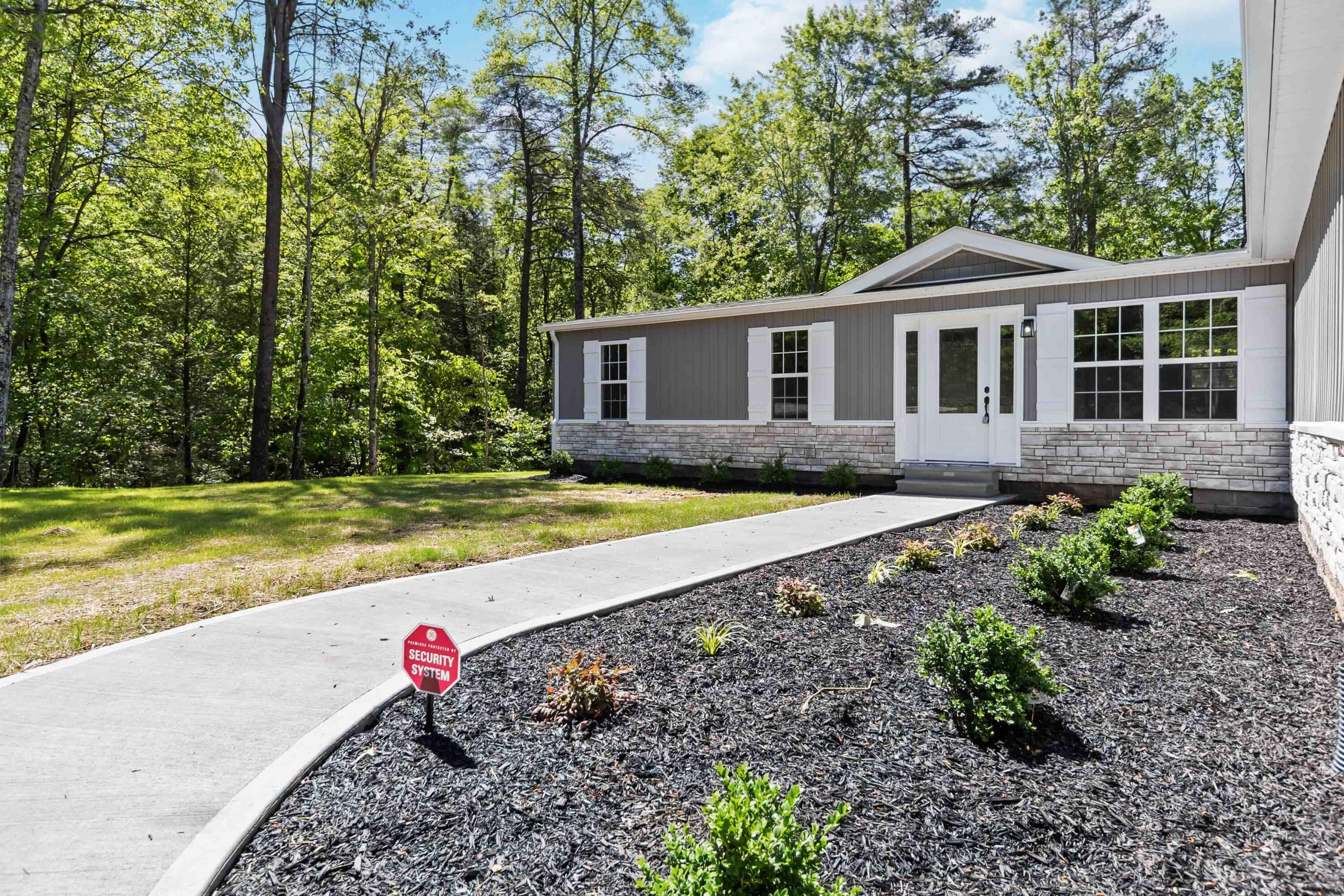 Property Photo: 6129 Somerset Road KY 40741