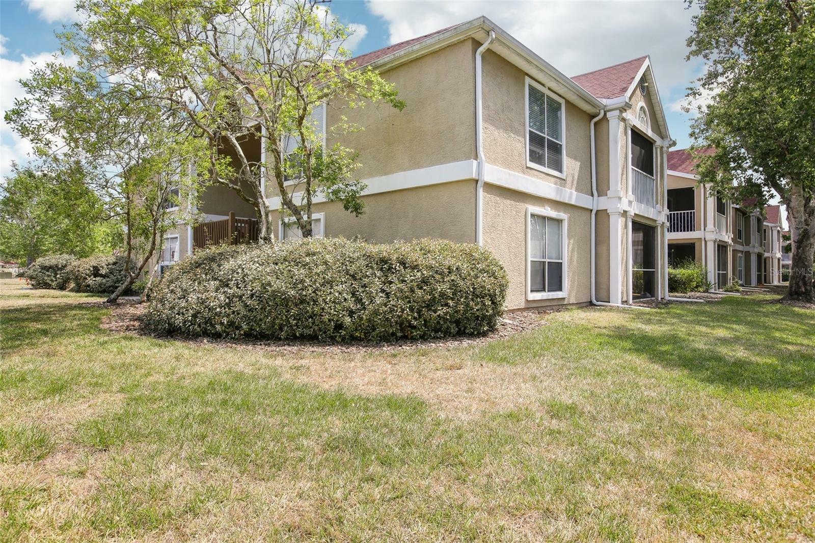 Property Photo: 9481 Highland Oak Drive 1616 FL 33647