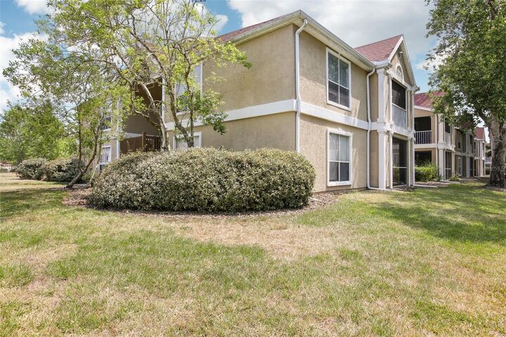 Property Photo: 9481 Highland Oak Drive 1616 FL 33647