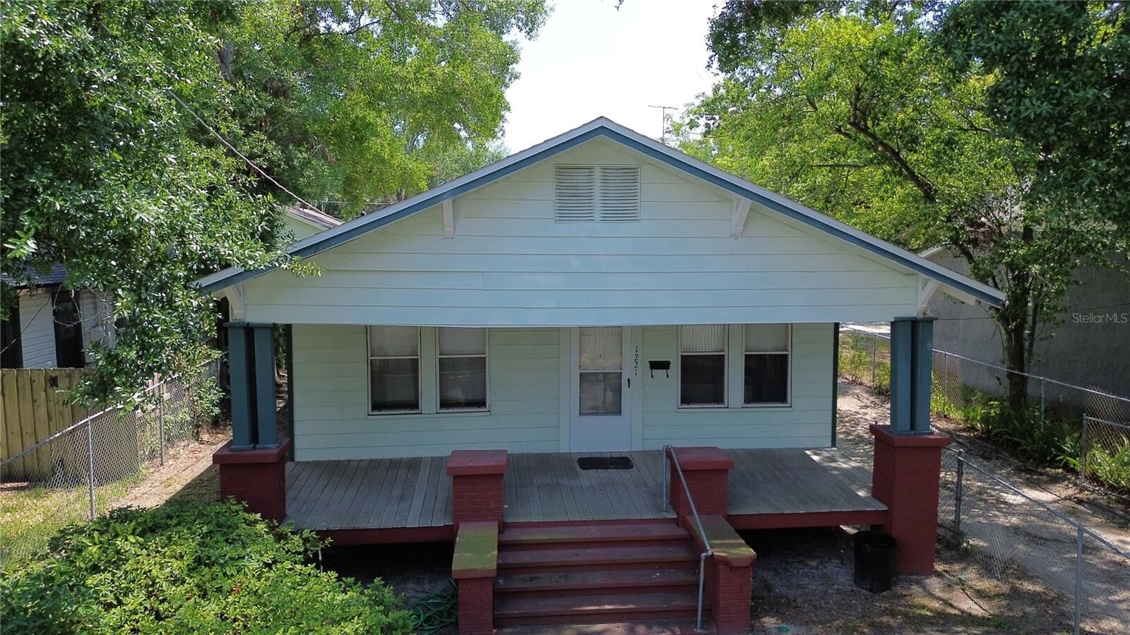Property Photo: 1221 E Osborne Avenue FL 33603