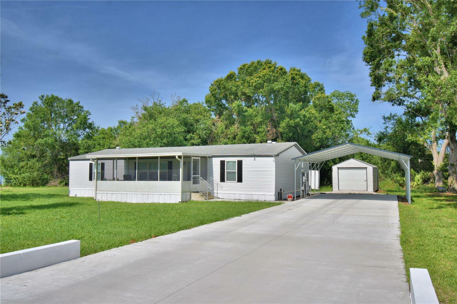 Property Photo: 5709 E Lake Fox Drive FL 33884