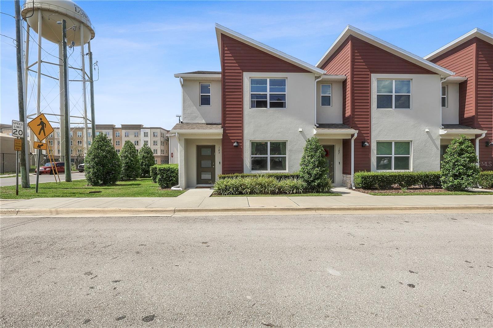 Property Photo: 185 E Warren Avenue FL 32750