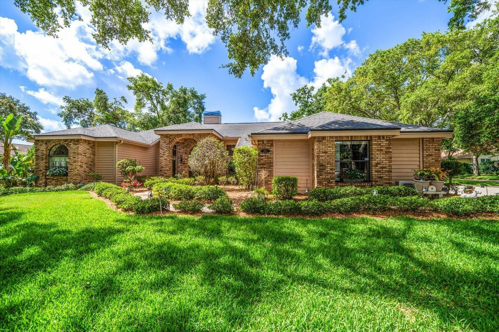 Property Photo: 2963 Cielo Circle N FL 33759