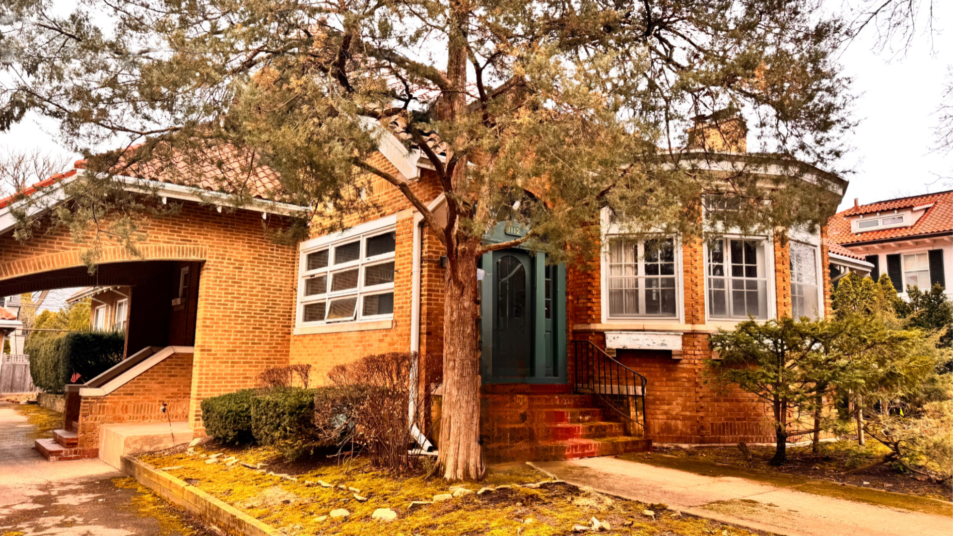 Property Photo: 1112 Sheridan Road IL 60091