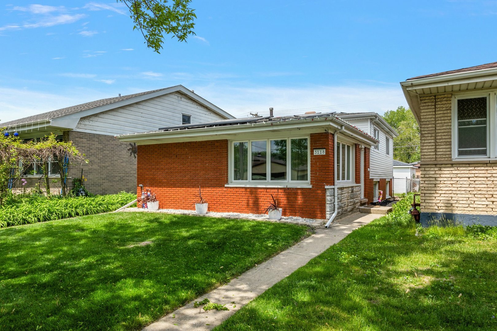 Property Photo: 3118 E 130th Street IL 60633