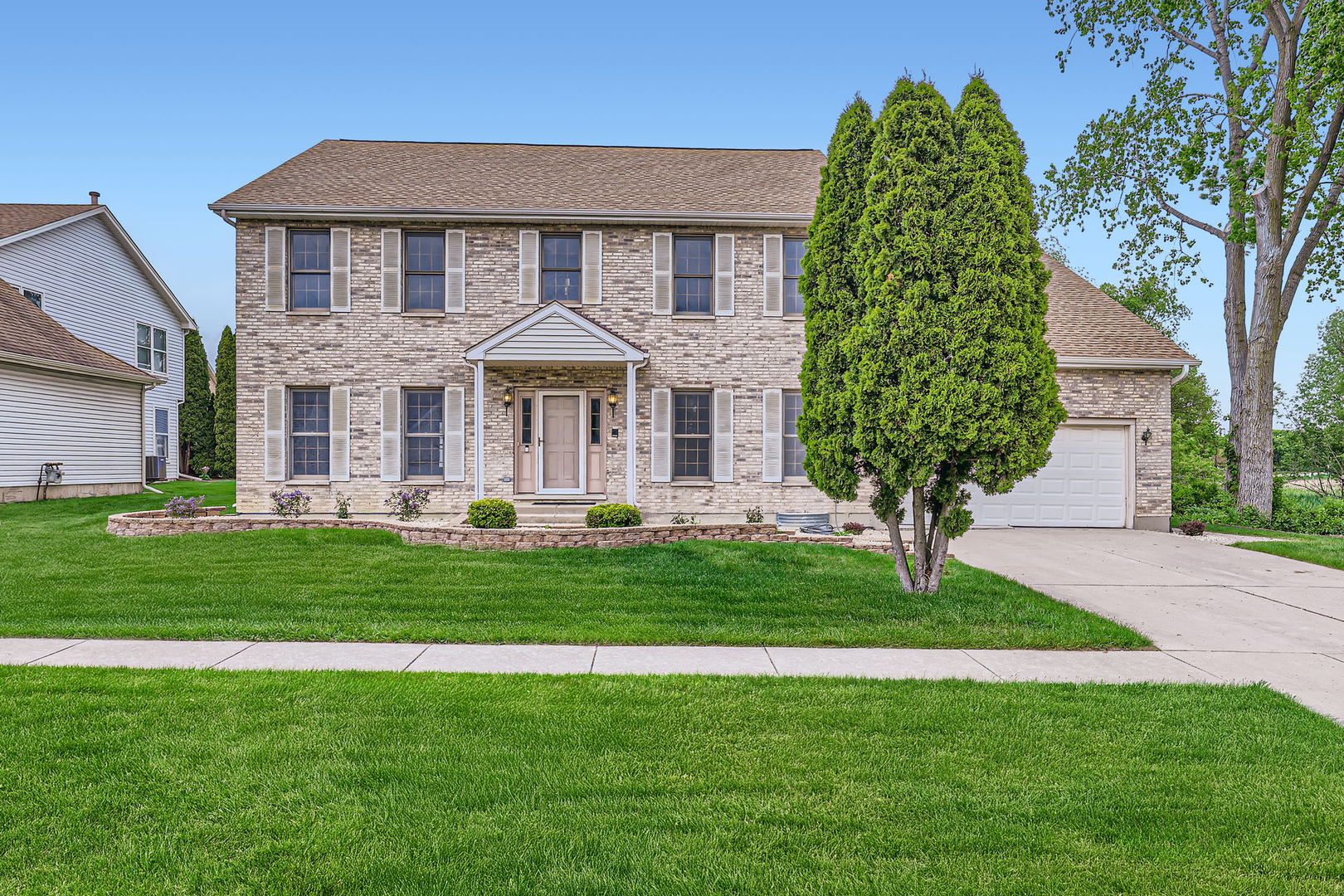 1574 Crowfoot Circle  Hoffman Estates IL 60169 photo