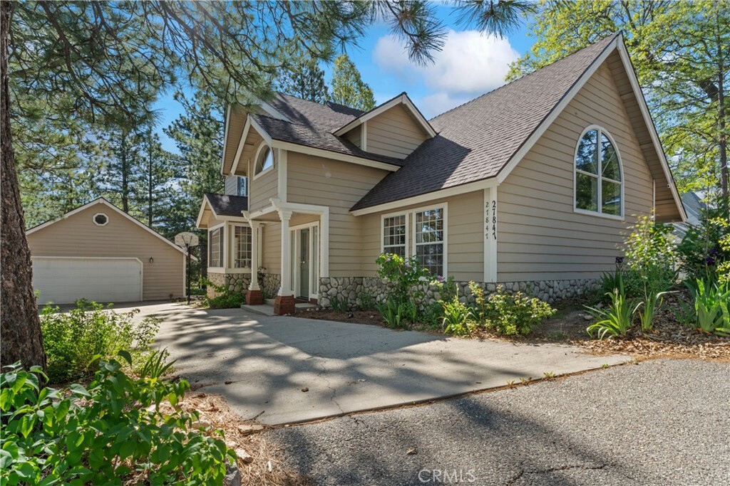Property Photo: 27847 St Bernard Lane CA 92352