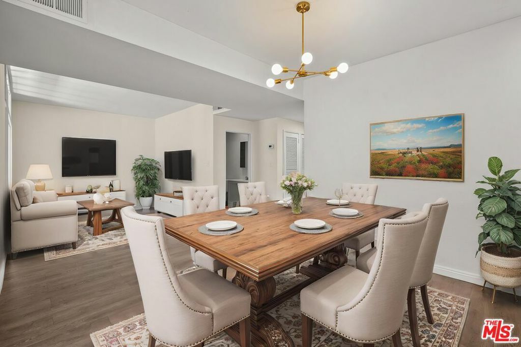 Property Photo: 1228 N La Cienega Boulevard 105 CA 90069