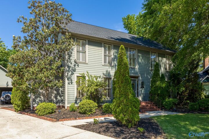 Property Photo:  2401 Surrey Lane SE  AL 35601 