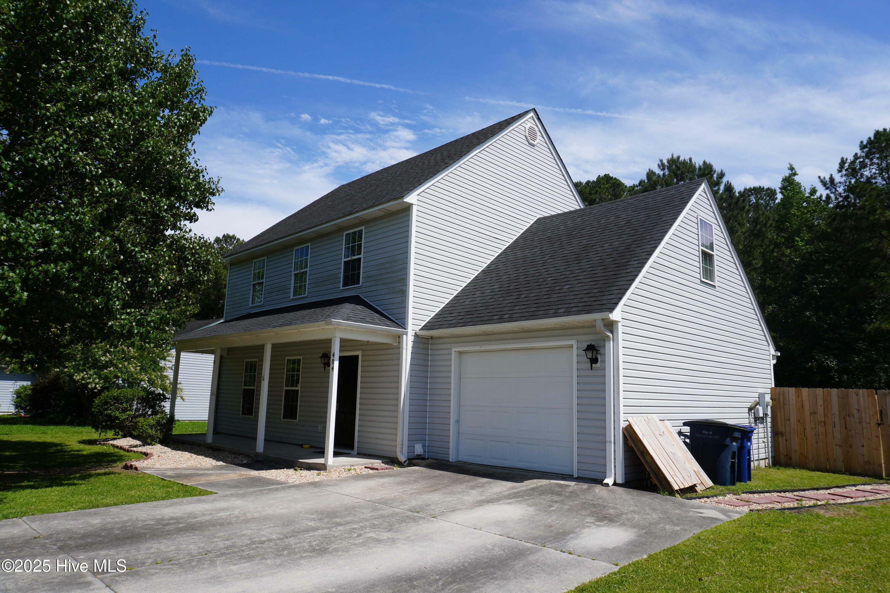 Property Photo: 404 Commons Drive S NC 28546