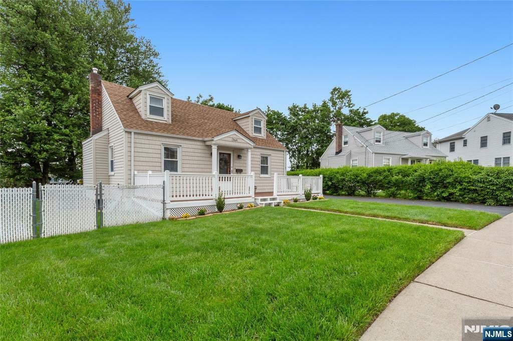 Property Photo: 4 White Oak Drive NJ 07644