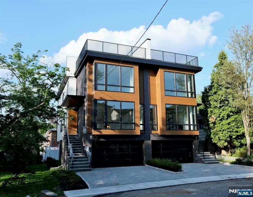 439 Elizabeth Street  Fort Lee NJ 07024 photo