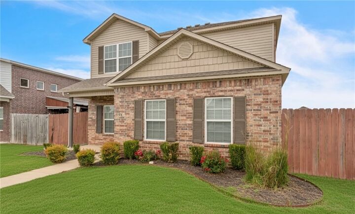 Property Photo:  4404 SW Gallatine Avenue  AR 72713 