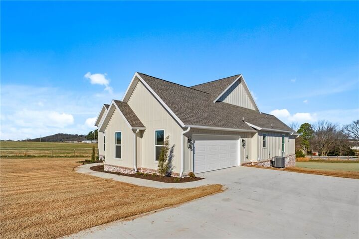 Property Photo: 195 Madison 7218 AR 72738