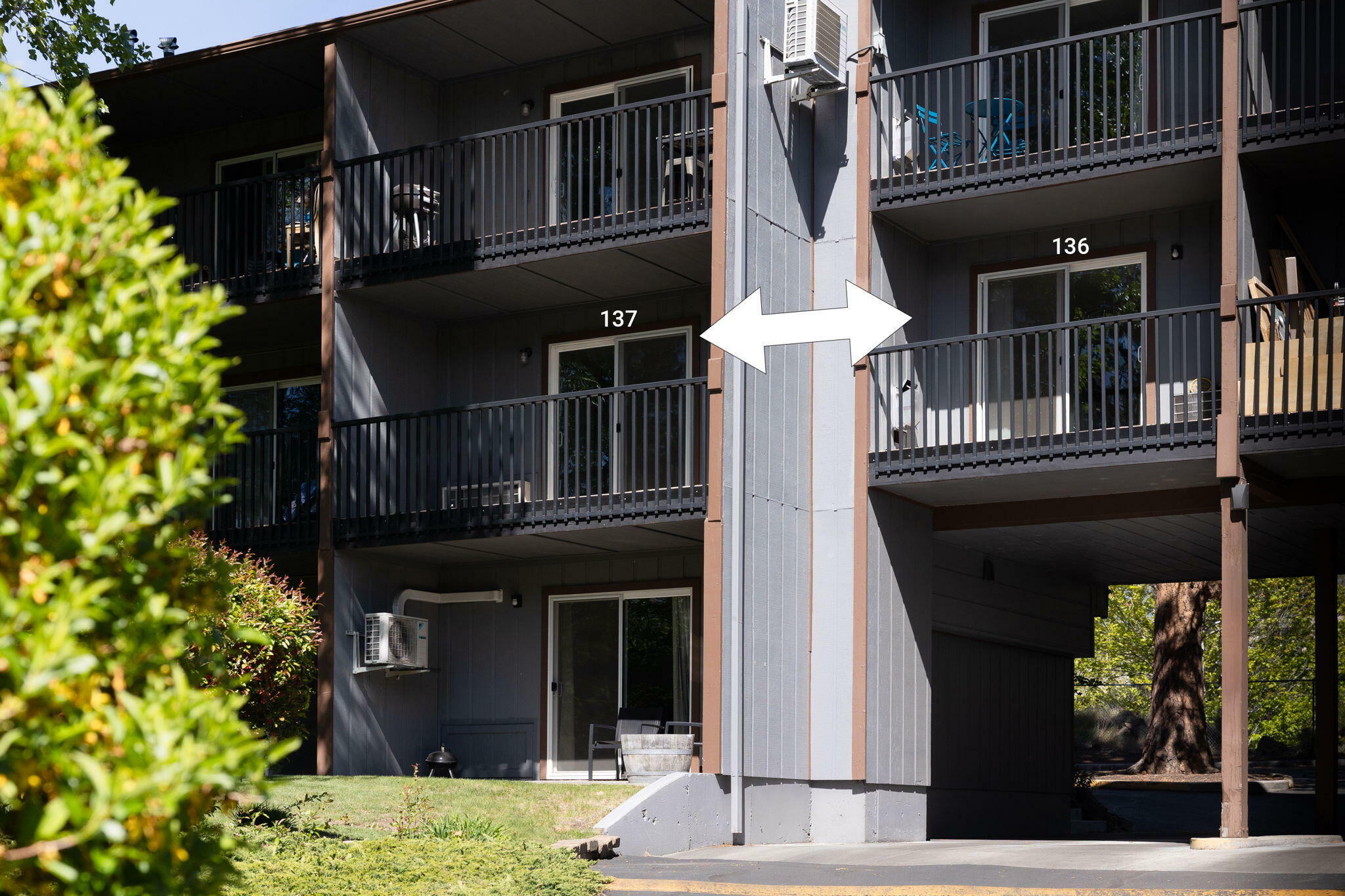 Property Photo: 1565 NW Wall Street 136-137 OR 97703