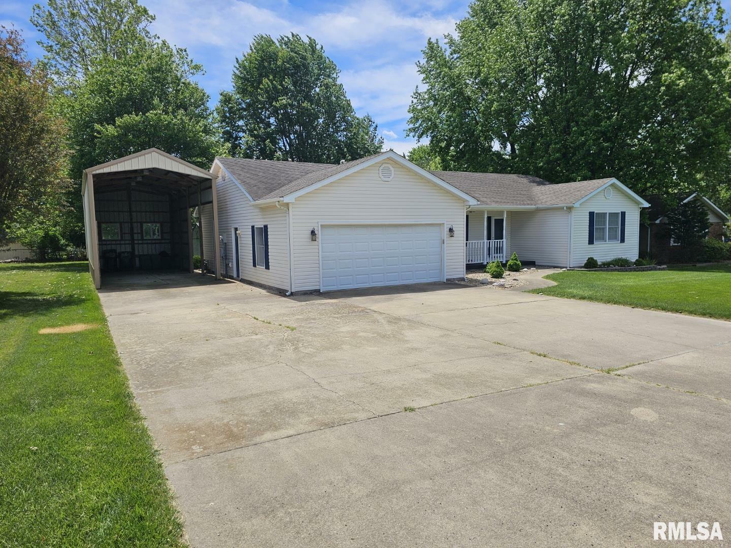 Property Photo:  3111 Apricot Avenue  IL 62864 