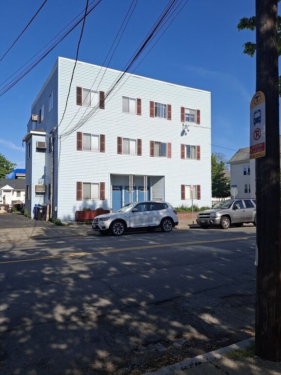 Property Photo:  217-221 Highland Ave 2  MA 02148 