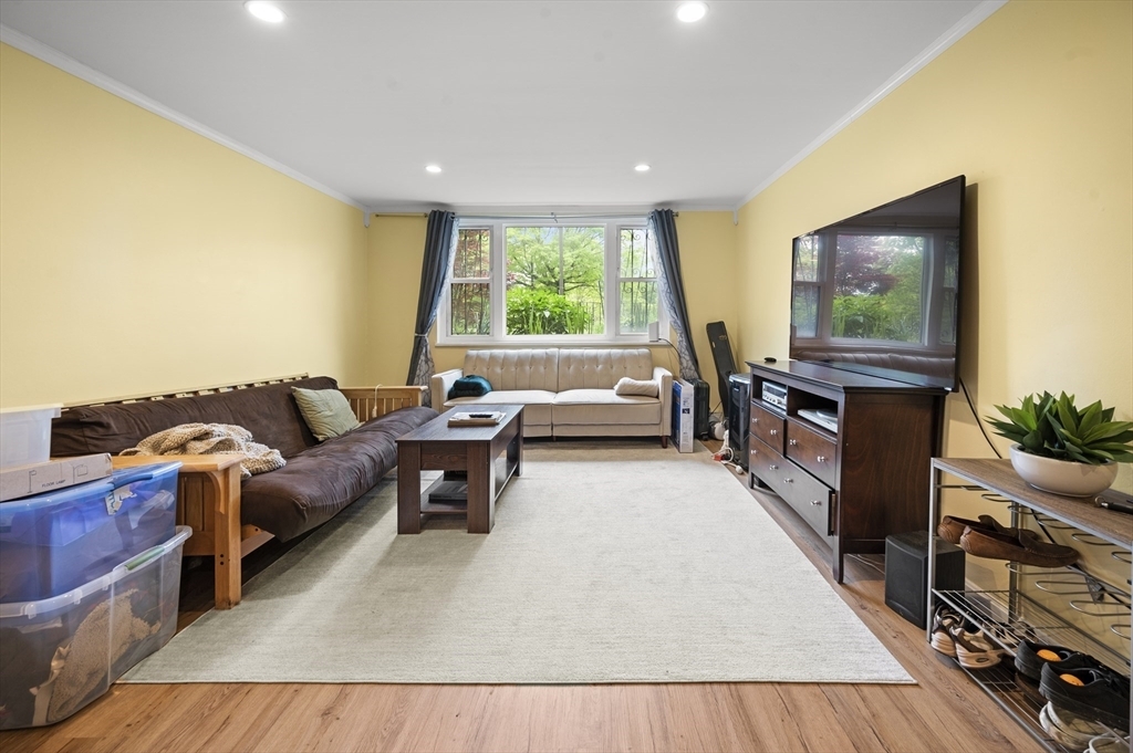 Property Photo: 70 Jamaicaway 1 MA 02130