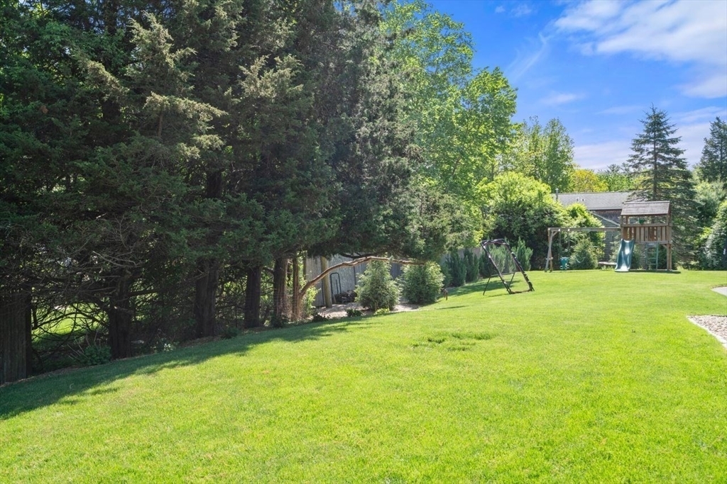 Property Photo: 749 Franklin St MA 02332