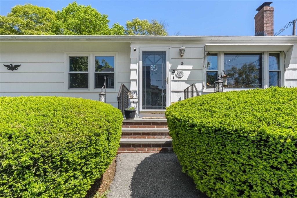 Property Photo: 3 Moraine Pl MA 02301