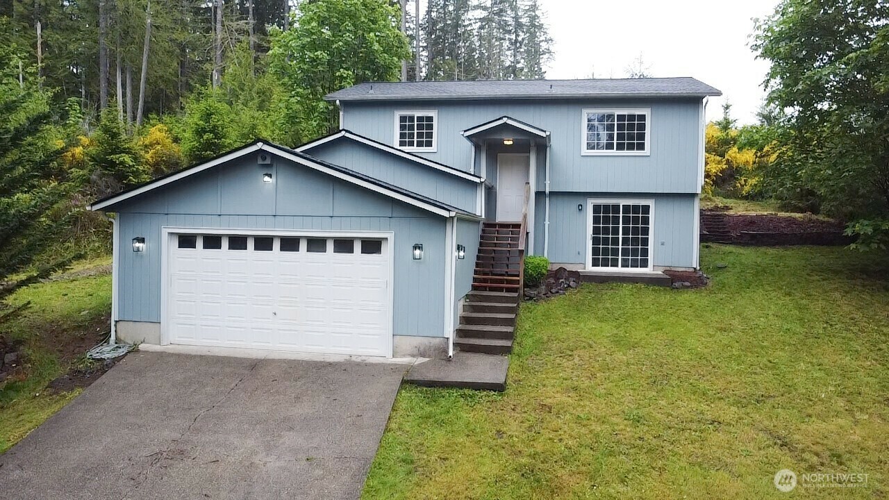 Property Photo: 420 E Dartmoor Drive WA 98584