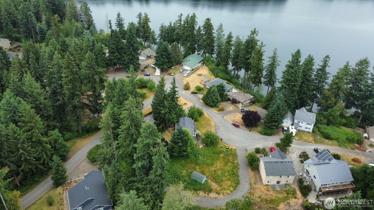 Property Photo: 21924 Promontory Court SE WA 98597