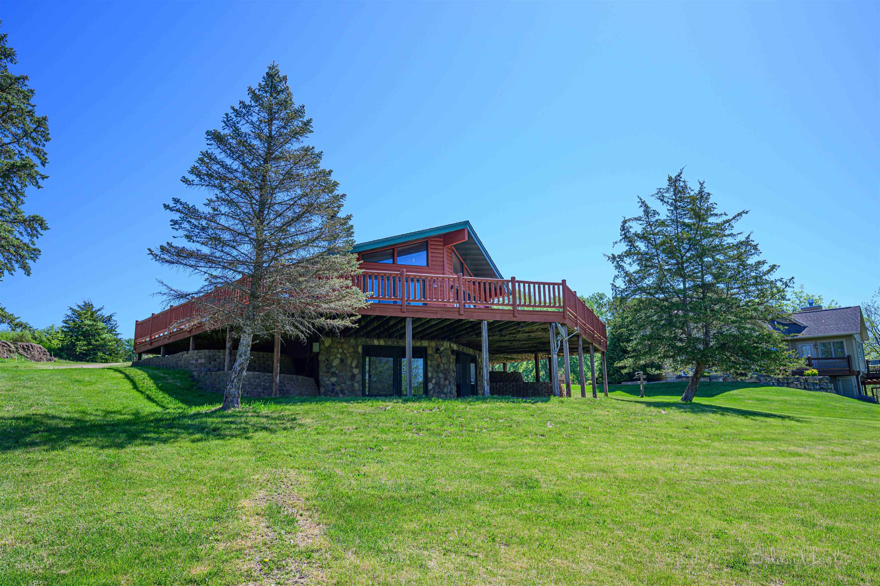 Property Photo: 9 Oakmont Court IL 61036