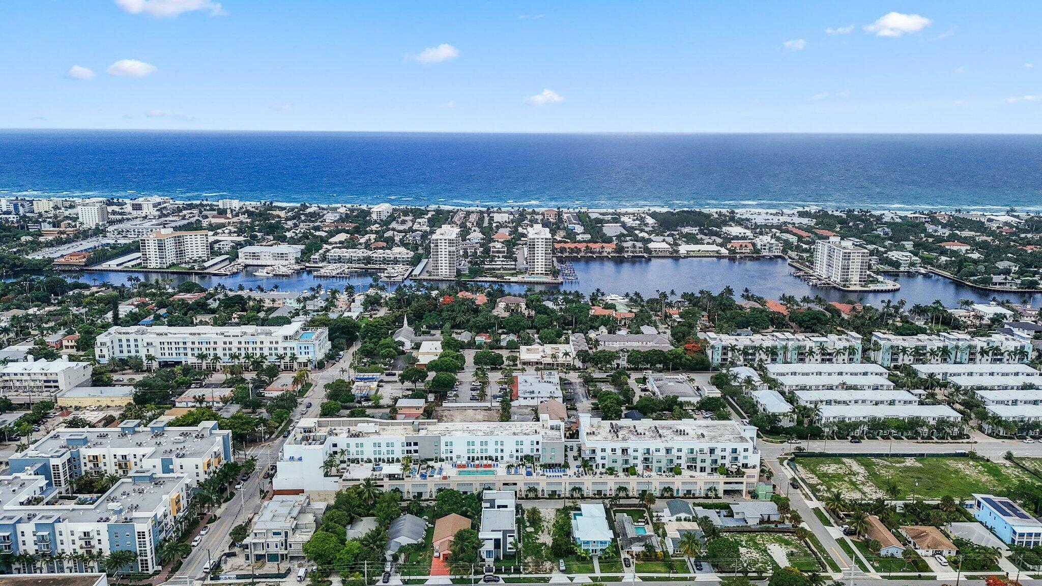 Property Photo: 236 SE Fifth Avenue 405 FL 33483