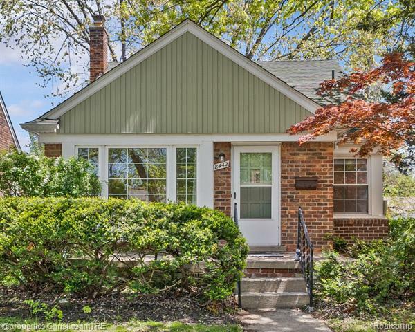 Property Photo: 8442 Hazelton Street MI 48127