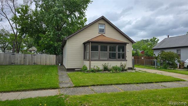 Property Photo:  57 E Milton Avenue  MI 48030 