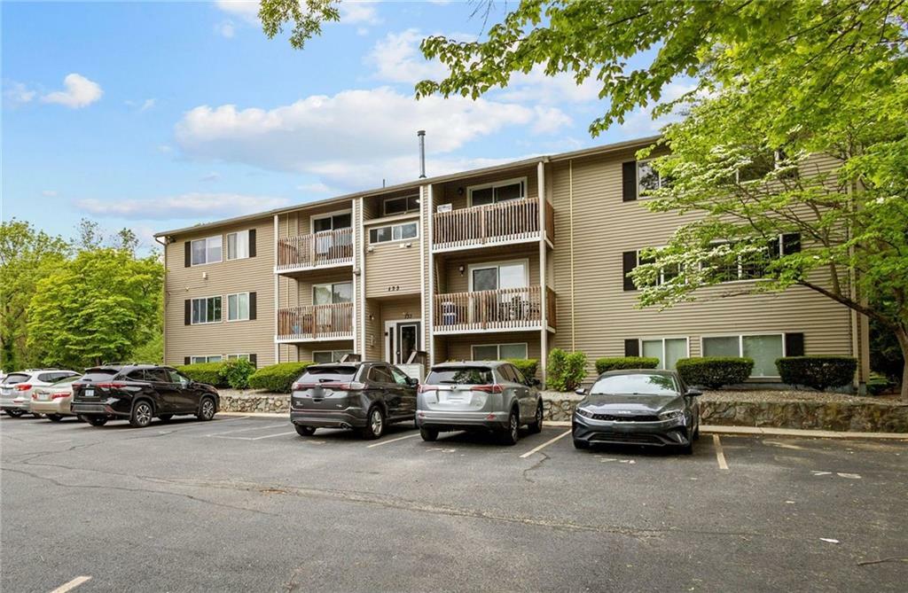 Property Photo: 133 Fordson Ave Avenue 9 RI 02910