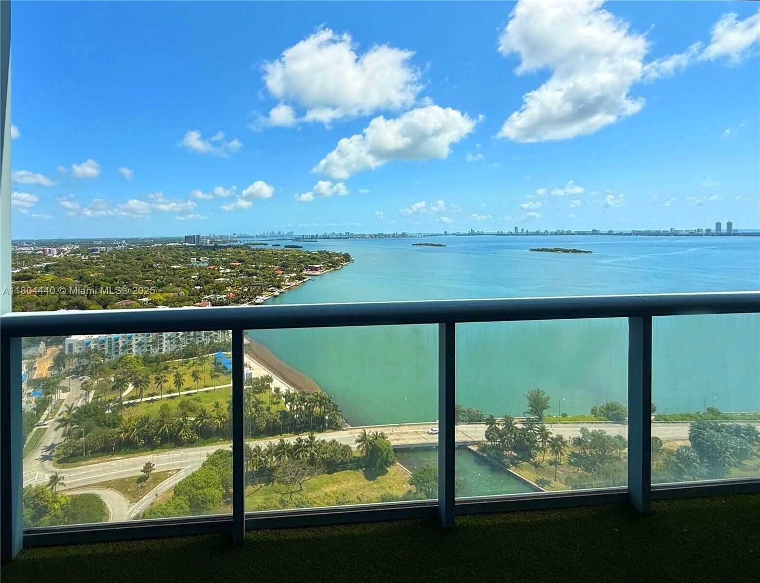 Property Photo:  601 NE 36th St 2608  FL 33137
