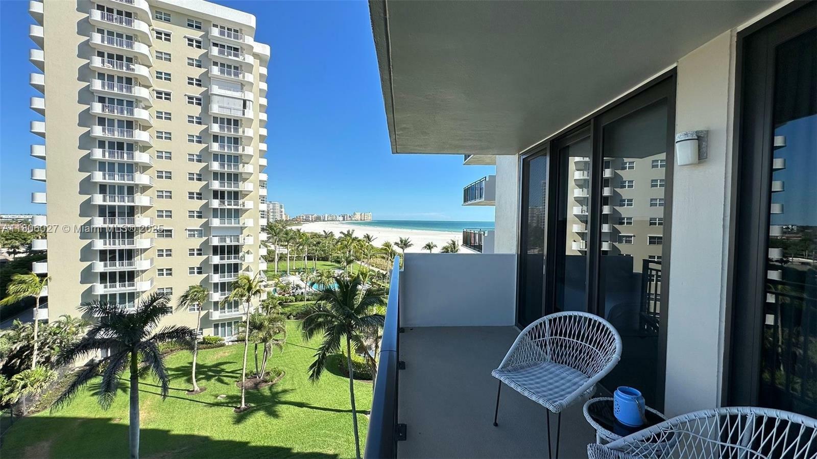 Property Photo: 180 Seaview Ct 706 FL 34145